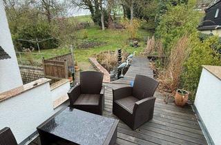 Wohnung mieten in Crotenlaider Weg 32, 08393 Meerane, 4-Zi. mit Laminat, Küchenofen, Terrasse, Kachelofen und offener Küche in zentraler Lage!