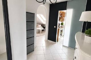 Wohnung kaufen in 63165 Mühlheim, Mühlheim am Main - Charmante Dachgeschosswohnung mit Loggia und traumhaftem Blick