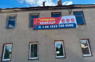 Haus kaufen in 06193 Wettin-Löbejün, Wettin-Löbejün - Privatverkauf - Grundstück mit Altbestand - Sanierung oder Ersatz