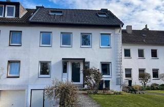 Reihenhaus kaufen in 52078 Aachen, Aachen - Modernisiertes Reihenhaus mit großem Grundstück & Kamin