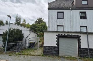 Doppelhaushälfte kaufen in 07985 Elsterberg, Elsterberg - Doppelhaushälfte mit Garten, 2 Garagen & Werkstatt in Elsterberg