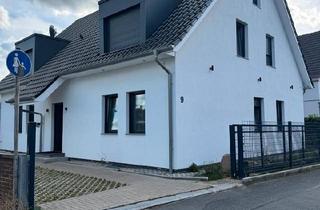 Haus kaufen in 28779 Bremen, Bremen - EinZweifamilien Haus Baujahr 2023