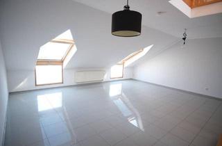 Wohnung kaufen in 53359 Rheinbach, Rheinbach - Kleine DG-Einzimmerwohung in Rheinbach zu verkaufen