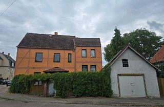 Haus kaufen in 06126 Halle, Halle (Saale) - Mehrgenerationenhaus mit 3 Wohneinheiten, Garage, Hof und Garten