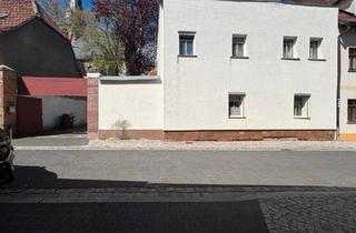 Einfamilienhaus kaufen in 06295 Lutherstadt Eisleben, Eisleben (Lutherstadt) - Provisionsfreies Einfamilienhaus mit 4 Garagen