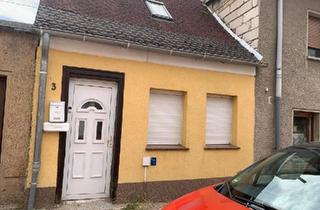 Einfamilienhaus kaufen in 06780 Zörbig, Zörbig - Einfamilienhaus mit Innenhof ausgebautem Dachgeschoss in Zörbig