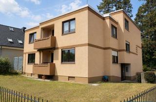 Wohnung kaufen in 12209 Berlin, Lichterfelde Ost: 2-Zimmerwohnung in 4-Parteienwürfel im Hochparterre mit Balkon und Gartennutzung