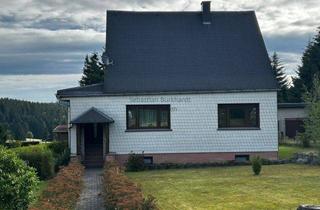 Einfamilienhaus kaufen in 98701 Großbreitenbach, *** Einfamilienhaus mit großzügigem Grundstück, Bungalow und zwei Garagen