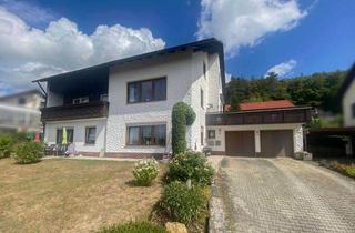 Haus kaufen in 92281 Königstein, Platz für Generationen: Großzügiges Dreifamilienhaus mit Garten, Balkon & Dachterrasse