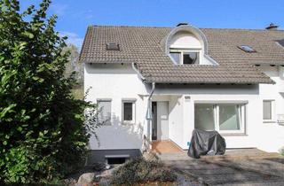 Haus kaufen in 35041 Marburg, Viel Platz auf drei Etagen – Reihenendhaus mit Potenzial in Dagobertshausen