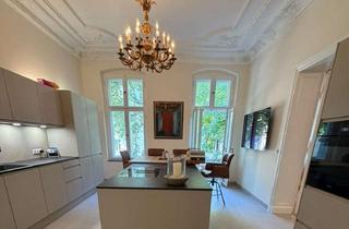 Wohnung kaufen in 10781 Schöneberg, Belle Etage - luxuriöse Stuckaltbauwohnung mit Balkon am Winterfeldtplatz - provisionsfrei