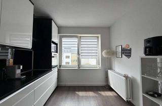 Wohnung mieten in Friedrich-Ebert-Platz 11, 58095 Mittelstadt, Geräumige und helle Wohnung in zentraler Innenstadtlage mit Balkon und Blick auf das Hagener Rathaus