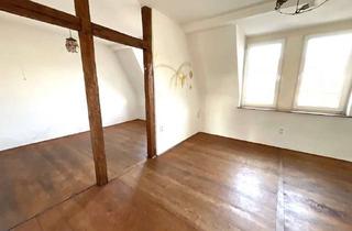 Wohnung mieten in Obere Baustr. 16 / Haus, 90478 Glockenhof, **3 Nettokaltmieten geschenkt beim Einzug**Individuelle 2,5 Zimmer-Wohnung zur Eigenrenovierung