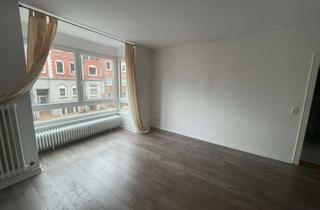 Wohnung mieten in Hamburger Chaussee 36, 24113 Hassee, Renovierte und zentrumsnahe Ein-Zimmer Wohnung mit separater Küche