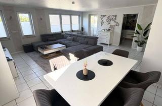 Wohnung mieten in Regerstraße 15, 42657 Solingen, Lichtdurchflutete 3-Zimmer-Wohnung mit Loggia, Fußbodenheizung und Garage in Solingen-Höhscheid