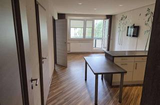 Wohnung mieten in 99610 Sömmerda, Gepflegte 4-Zimmer-Wohnung am GutsMuthsPlatz – mit verglaster Loggia, Balkon-PV & Top-Lage!