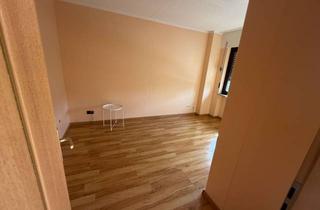 Wohnung mieten in Schreiberstr 18, 79098 Altstadt, Wohngemeinschaft - WG :3-Zimmer-Wohnung in der Freiburger Altstadt
