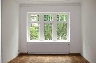 Wohnung mieten in 01324 Bühlau/Weißer Hirsch, Herrschaftliches Wohnen im Villenviertel: 3-Zimmer-Wohnung mit Terrasse, Stuck und Einbauküche