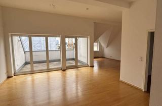 Wohnung mieten in Mommsenstraße, 10629 Charlottenburg, Großzügige 4-Zimmer-Dachgeschoss-Wohnung in der Mommsenstraße
