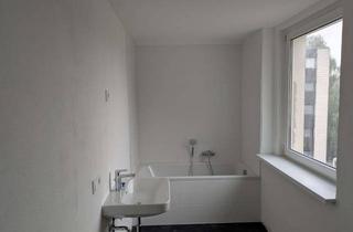 Wohnung mieten in Franz-Heinrich-Straße, 95100 Selb, Klimatisierte 3-Zimmer-Wohnung, Toplage Goldberg, frisch renoviert