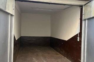 Garagen mieten in 45879 Altstadt, Garage im Hinterhof eines Mehrfamilienhaus - Einfahrt mit Tor