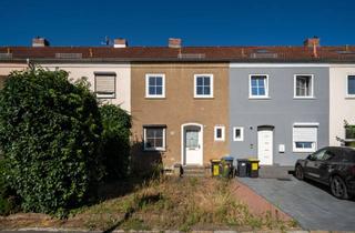 Reihenhaus kaufen in Friedrich-Wöhler-Straße 29, 06130 Damaschkestraße, Reihenhaus mit Garten & Ausbaupotenzial
