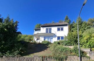 Einfamilienhaus kaufen in 65326 Aarbergen, Einfamilienhaus in Ortsrandlage mit großem Garten, Rundbalkon und Fernblick