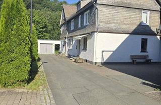 Haus kaufen in 59955 Winterberg, Historisches Fachwerkhaus mit drei Eigentumswohnungen