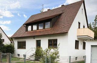 Haus kaufen in Am Eichenrangen 23, 90571 Schwaig, Schönes Zweifamilienhaus - Mehrgenerationenwohnen oder perfekt zur Kapitalanlage