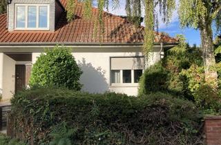 Einfamilienhaus kaufen in 60437 Nieder-Eschbach, Großes Zweifamilienhaus mit Einliegerwohnung - auch als Einfamilienhaus nutzbar! Wintergarten, GA