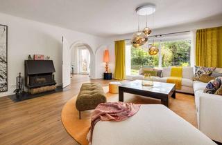 Villa kaufen in 81476 München, Repräsentative Walmdachvilla mit Wellness-Bereich, Traumgarten und hoher Privatsphäre