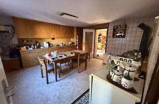 Haus kaufen in 69434 Hirschhorn, Vielfältiges Anwesen: 200 m² Wohnfläche, 2.000 m² Grundstück und Nebengebäude.