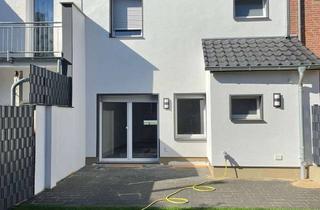 Haus mieten in Mittelstraße, 47574 Goch, Wohnen mit Charakter: Mittelreihenhaus in Goch