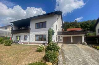 Anlageobjekt in 92281 Königstein, Platz für Generationen: Großzügiges Dreifamilienhaus mit Garten, Balkon & Dachterrasse