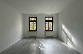 Wohnung mieten in Lassallestraße 61, 08058 Zwickau, Helle Altbauwohnung mit zwei Zimmern in zentraler Lage