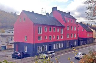 Anlageobjekt in 58515 Lüdenscheid, 3 Mehrfamilienhäuser mit Lagerhallen und Garagen in Lüdenscheid