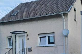 Einfamilienhaus kaufen in 66292 Riegelsberg, Riegelsberg - Einfamilienhaus in Riegelsberg in zentraler Lage zu verkaufen
