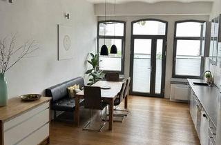 Wohnung kaufen in 64354 Reinheim, Reinheim - Sanierte Eigentumswohnung in historischer Hofreite von privat