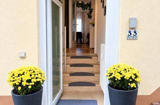 Wohnung kaufen in 55257 Budenheim, Budenheim - Budenheim - Freistehender Bungalow mit Pool, Sauna & Garage