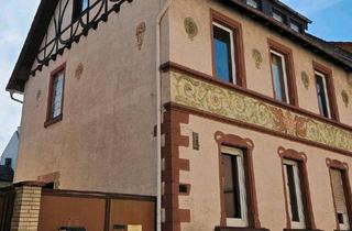Wohnung kaufen in 55246 Mainz-Kostheim, Wiesbaden - 2-Zimmer-Dachgeschosswohnung