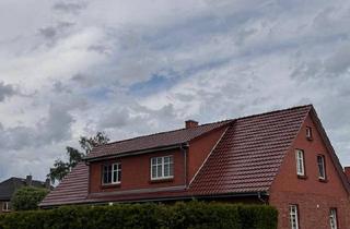 Haus kaufen in 18507 Grimmen, Grimmen - Freistehendes Zweifamilienhaus mit Klinkerfassade, Garagen