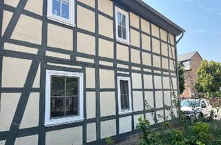 Wohnung kaufen in 37308 Heilbad Heiligenstadt, Heilbad Heiligenstadt - Attraktive 3-Raum-Wohnung mit Balkon in zentraler Altstadtlage