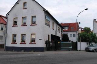 Haus kaufen in 61239 Ober-Mörlen, Ober-Mörlen - 1 bis 2 Familienhaus in Ober-Mörlen
