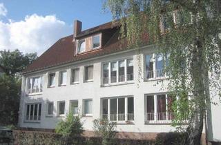 Wohnung kaufen in 22529 Hamburg, Hamburg - Kapitalanlage 3,6%, 2 Zi Whg Sackgasse, Garten, Keller