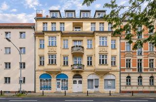 Wohnung kaufen in 14482 Babelsberg Süd, Investieren in Babelsberg - 4-Zimmer-Altbauwohnung mit 2 Balkonen - Rendite 3 % +