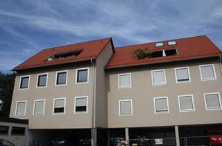 Wohnung kaufen in 92421 Schwandorf, Attraktives Immobilienpaket mit 6,75 % Mietrendite! 3 Wohnungen + Gewerbeeinheit & Stellplätze