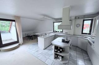 Wohnung kaufen in Pfarrer-Halbe-Straße 17, 44795 Weitmar, provisionsfreie Dachgeschosswohnung im Bochumer Süden mit Nutzfläche