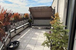 Penthouse kaufen in Poppenreuther Strasse 44, 90765 Poppenreuth, Lebendiger , heller Wohnraum: 3-Zimmer-Penthouse Wohnung in Fürth