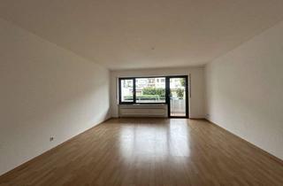 Wohnung mieten in 90763 Südstadt, Einzugsbereit: 1-Zi-Whg mit Balkon, EBK und STP, in innenstadtnaher Lage