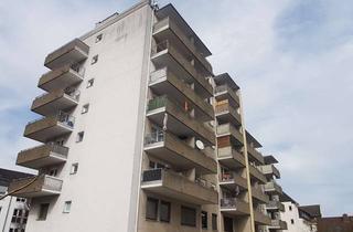 Wohnung mieten in 61169 Friedberg, Renovierte 4-Zimmer-Wohnung mit drei Balkonen und Aufzug !!!